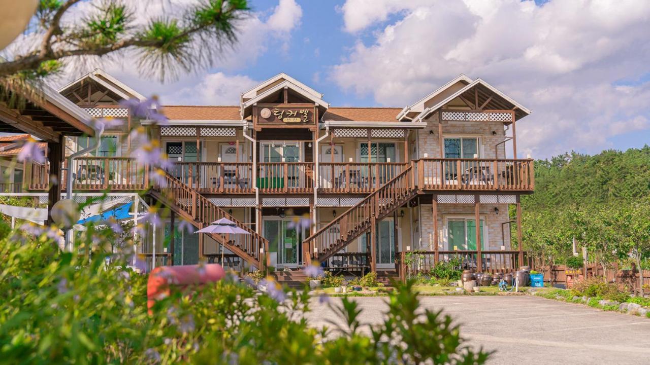 Tinkerbell Pension Kjongdžu Exteriér fotografie